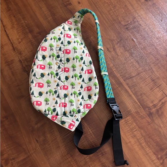 Kavu cross body, used, campers and trees - Picture 2 of 2